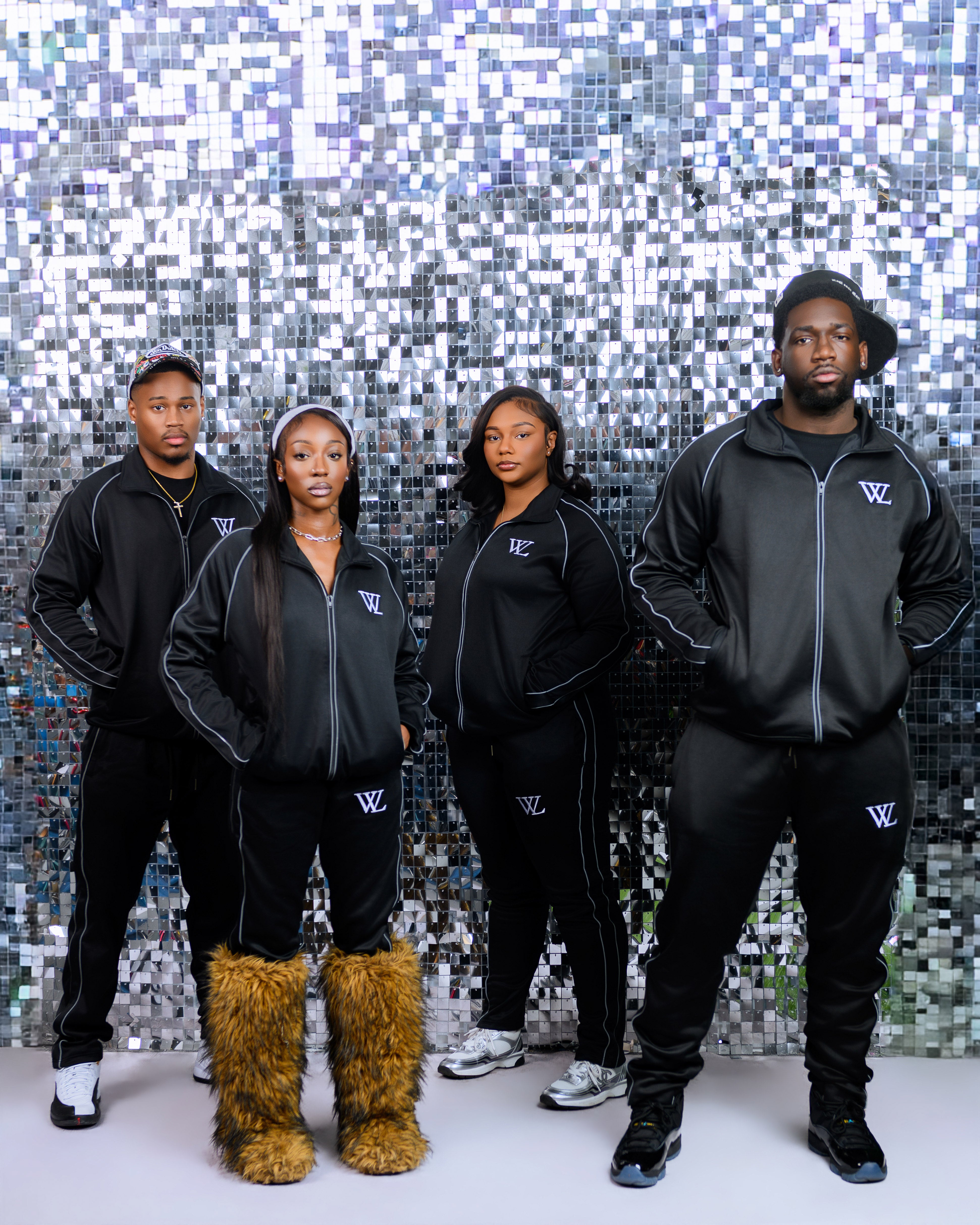 WL Black Tracksuit – WorldLuv